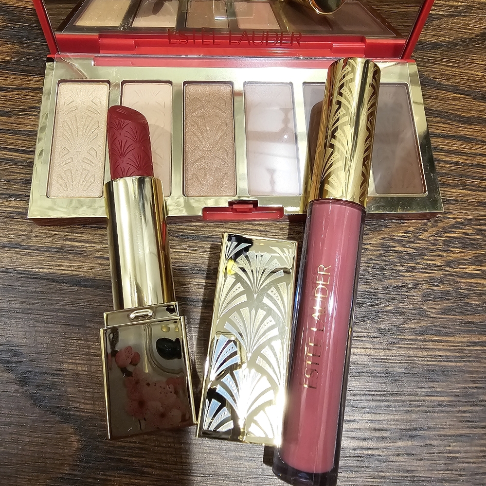 Estee Lauder Makeup Bundle Eyeshadow Lipstick and Lip Gloss - Picture 3 of 10
